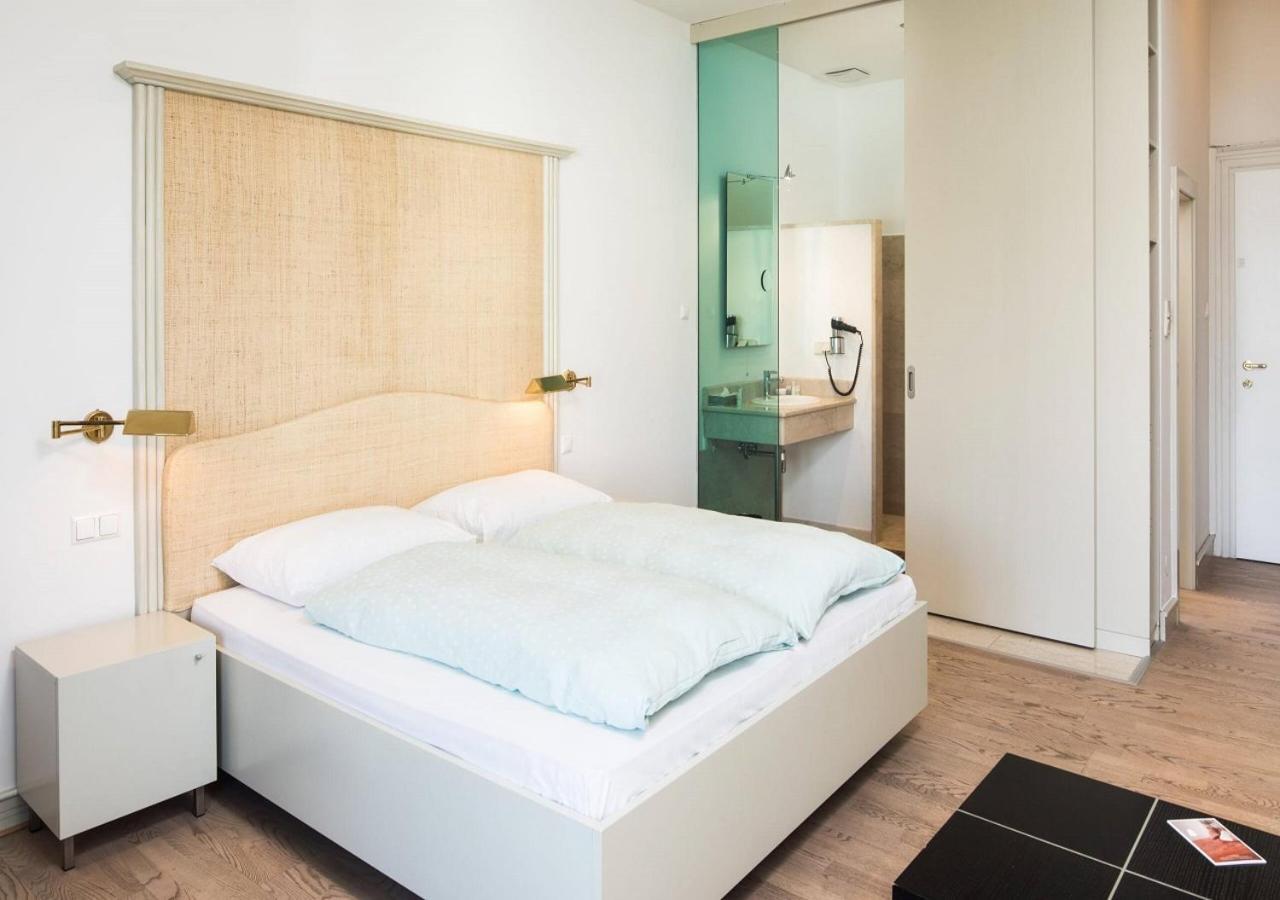 Seehotel Hubertushof フェルデン・アム・ヴェルターゼー エクステリア 写真