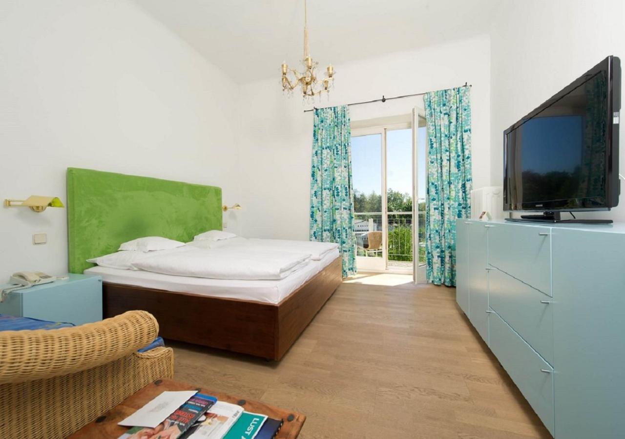 Seehotel Hubertushof フェルデン・アム・ヴェルターゼー エクステリア 写真