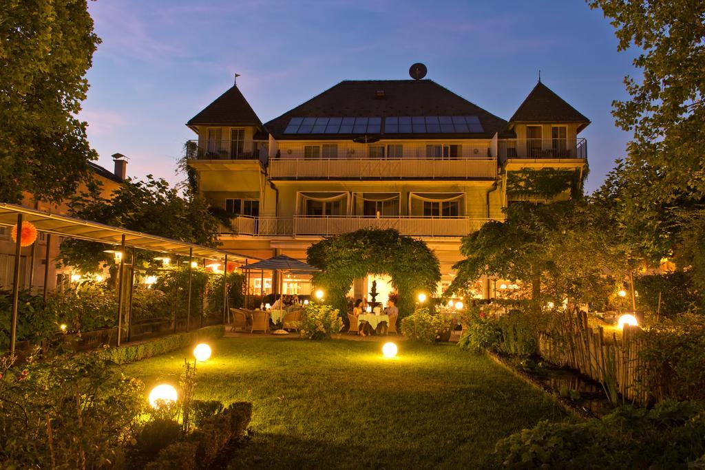 Seehotel Hubertushof フェルデン・アム・ヴェルターゼー エクステリア 写真